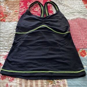 Women’s workout tank top by Gottex - Size M